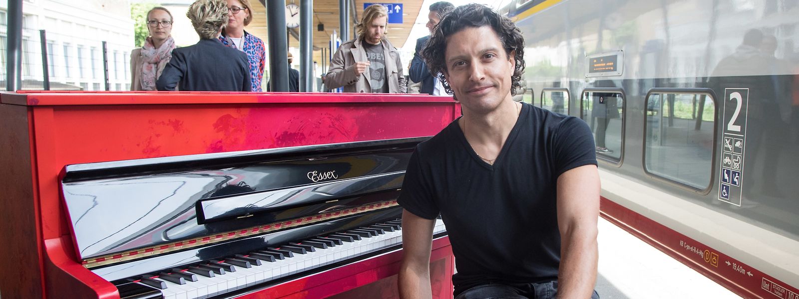 Le pianiste David Ianni et son «Piano of Hope».