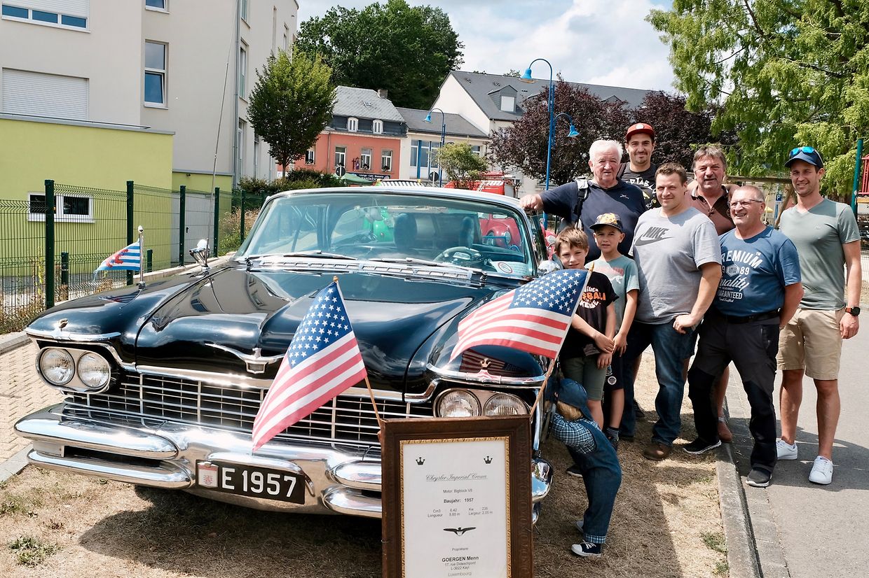 Um ein Wahrzeichen amerikanischer Automobiltechnik handelt es sich bei diesem Chrysler Imperial Crown Baujahr 1956.