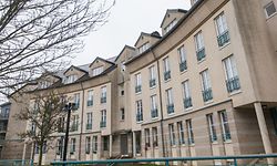 Der Angeklagte lebte beim Opfer in einer Sozialwohnung in Schifflingen, war dort jedoch nicht angemeldet.