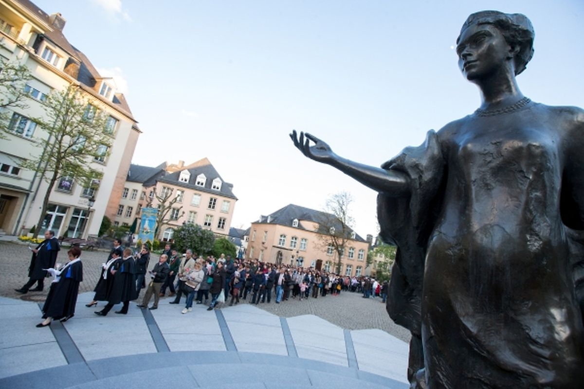 Lichterprozession von der Herz-Jesu-Kirche zur Kathedrale.