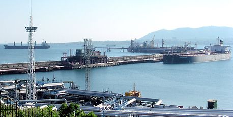 Derrame de crude em porto russo no mar Negro contamina 80 quilómetros quadrados - Vimarsana News