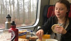 Thunberg postete unterwegs auf ihrer Reise nach Davos Fotos aus dem Zug - dieses entstand beim Frühstück in Dänemark.