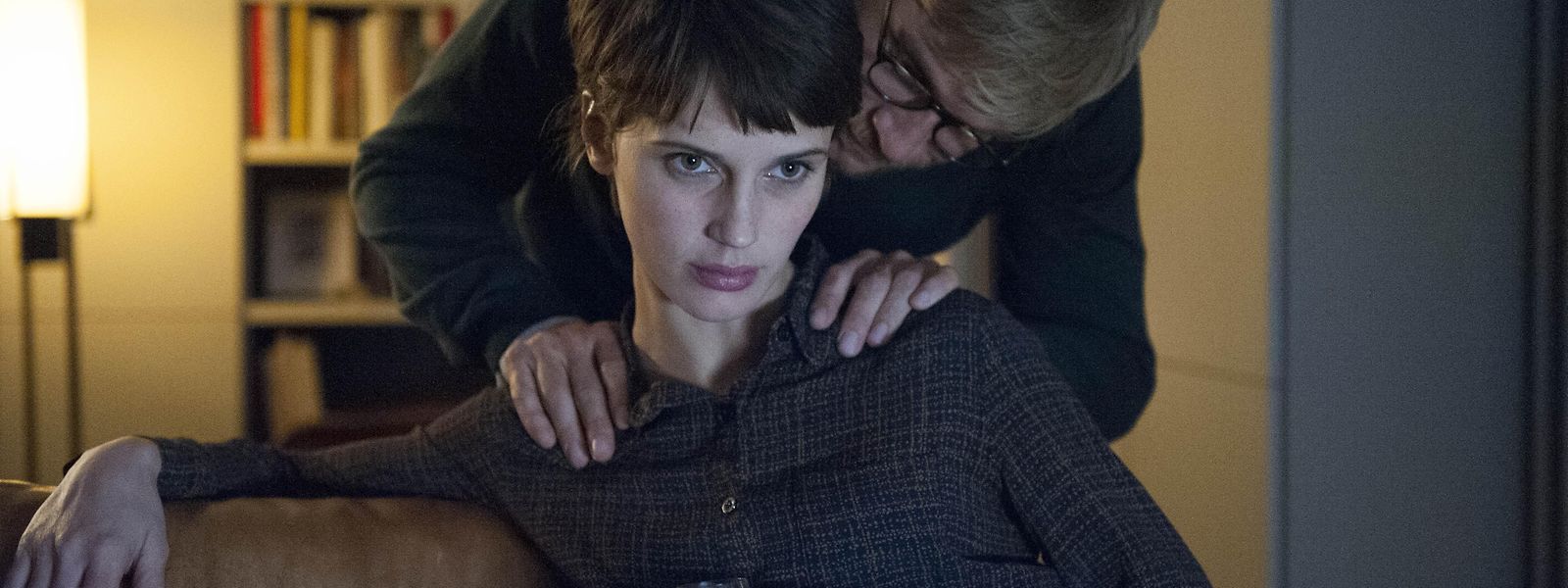 Jérémie tenta convencer Marine de que vale por dois... 