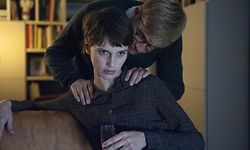 Jérémie tenta convencer Marine de que vale por dois... 