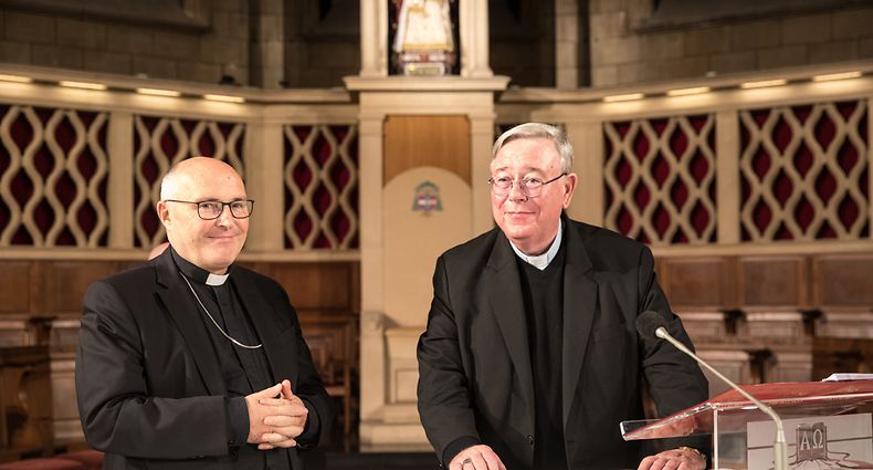 Der angehende Weihbischof Leo Wagener und Erzbischof Jean-Claude Hollerich. Foto: Gerry Huberty/Luxemburger Wort.