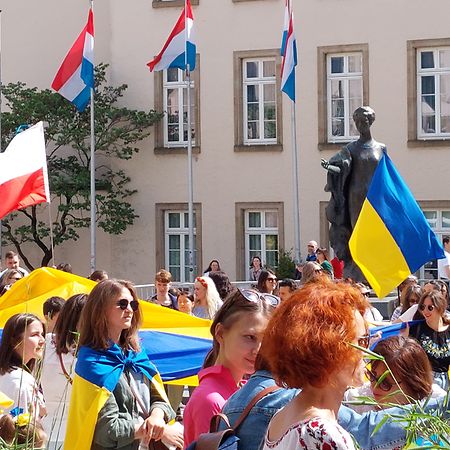 Selon l'association LUkraine, 300 personnes ont manifesté samedi 22 mai à Luxembourg-Ville.
