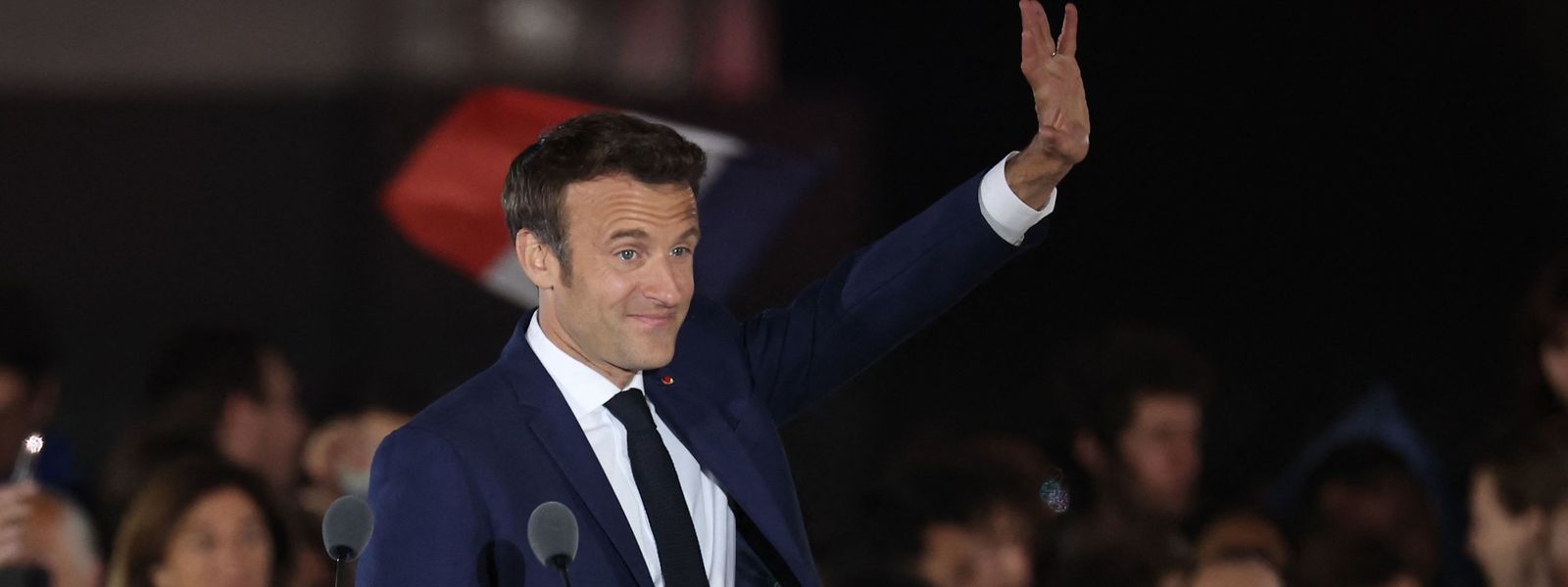 Imagens da festa da reeleição de Emmanuel Macron.
