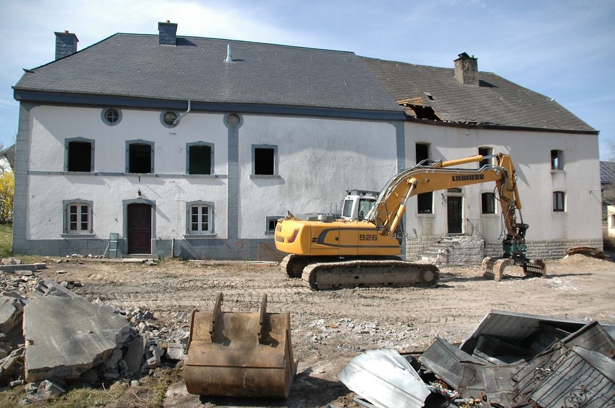 Mit der Einleitung einer Klassierungsprozedur hatte das Kulturministerium dem Abriss dieser beiden Bauernhäuser in Heinerscheid vergangene Woche in letzter Sekunde einen Riegel vorgeschoben.