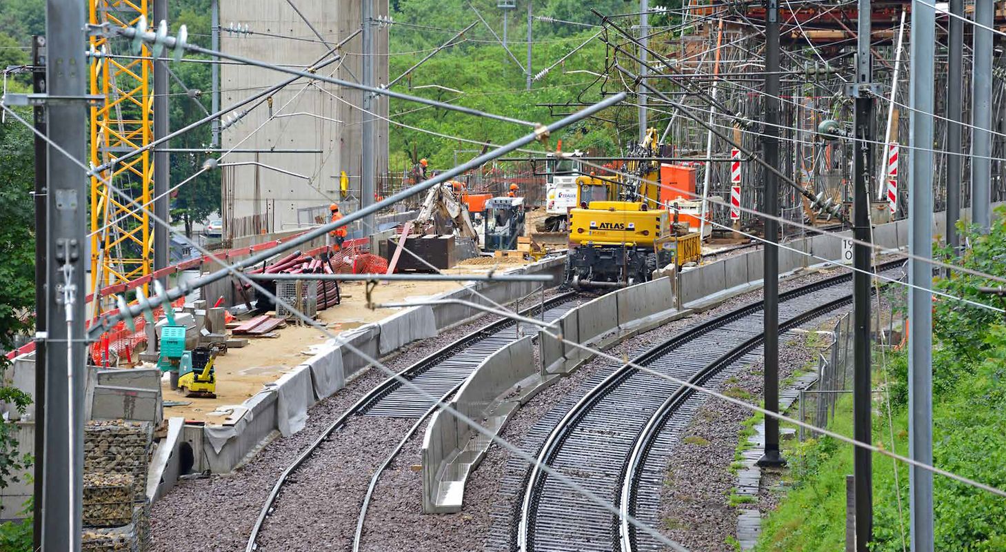 La mise à double voie Luxembourg - Sandweiler - Contern sera mise en service en 2019, elle aura coûté 215 mio d'euros.