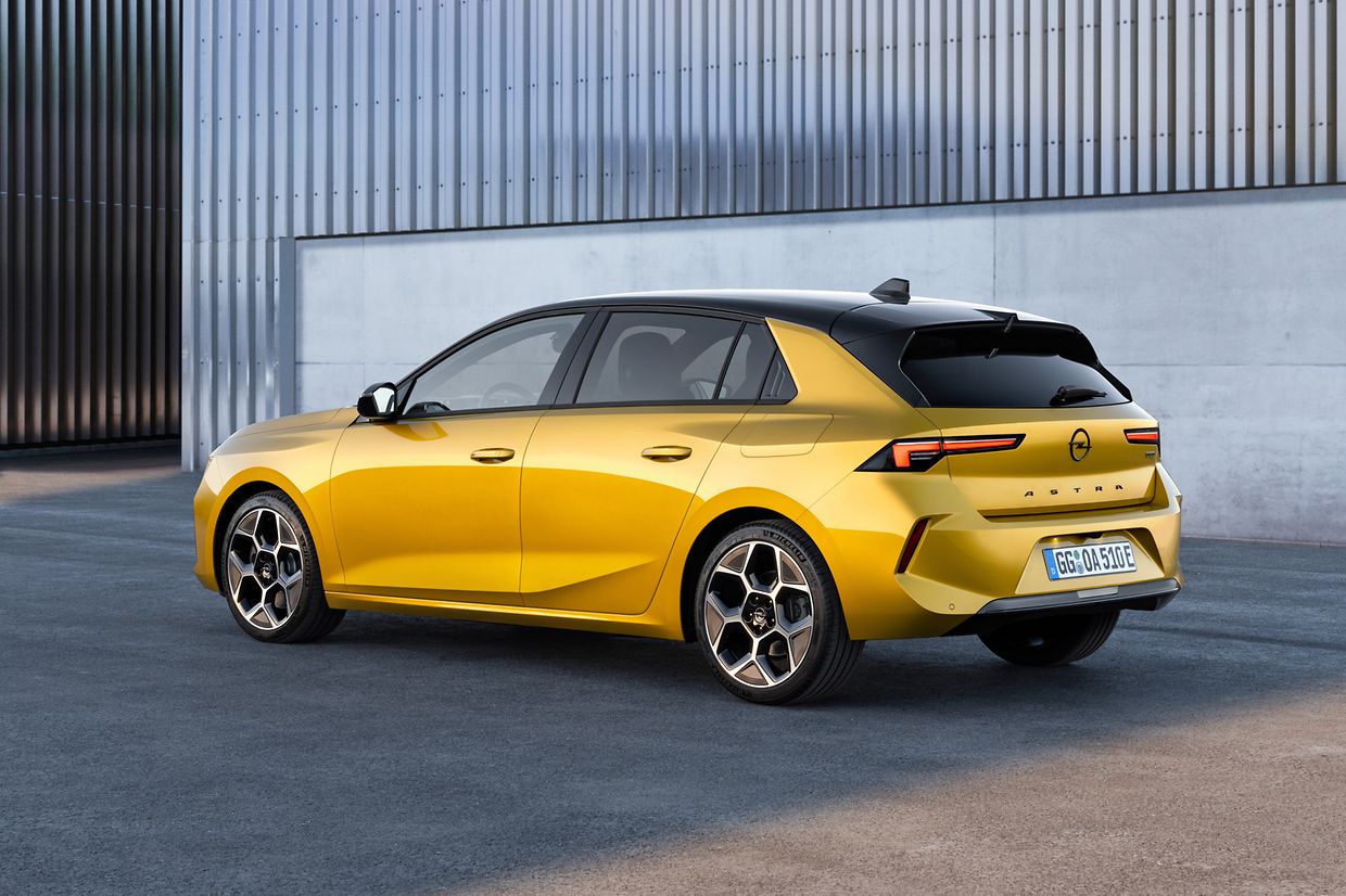Kompaktschlager: 2022 lässt Opel wieder eine neue Generation des Astra vom Stapel - auch als Kombi namens Sports Tourer (Foto). 