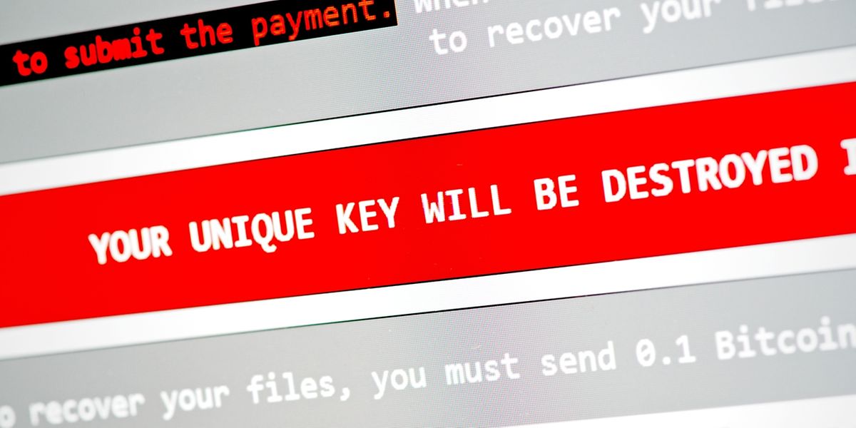 Ransomware schleicht sich getarnt auf den Rechner und verschlüsselt dann die Dateien des Nutzers. Gegen ein Lösegeld versprechen die Erpresser die Entschlüsselung.