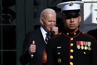 US President Joe Biden waits to welcome Japanese Prime Minister Fumio Kishida on the South Lawn of the White House in Washington, DC, on January 13, 2023. (Photo by OLIVIER DOULIERY / AFP)