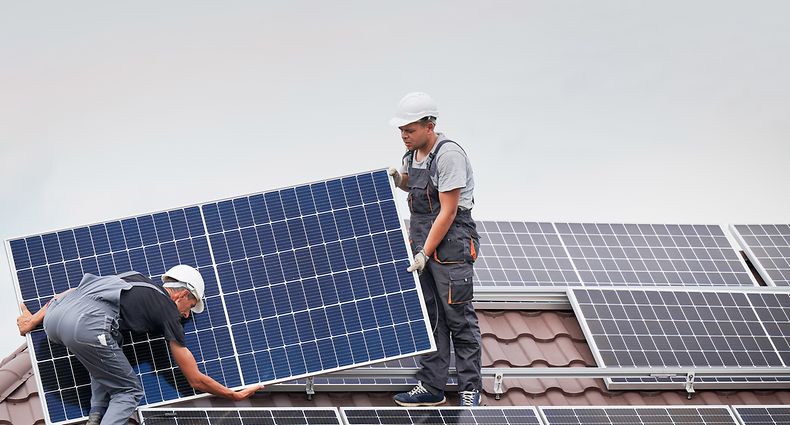 Bei den Photovoltaik-Anlagen sind die Bearbeitungsfristen besonders lang. Seit dem 1. Januar 2019 sind 2.434 Anträge beim Umweltamt eingegangen.