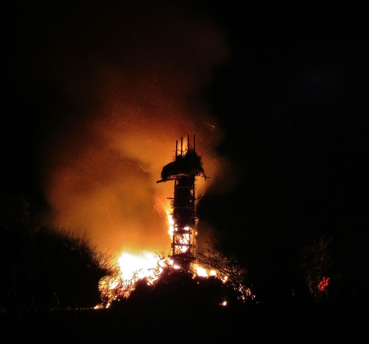 mywort - Buergbrennen zu Jonglënster