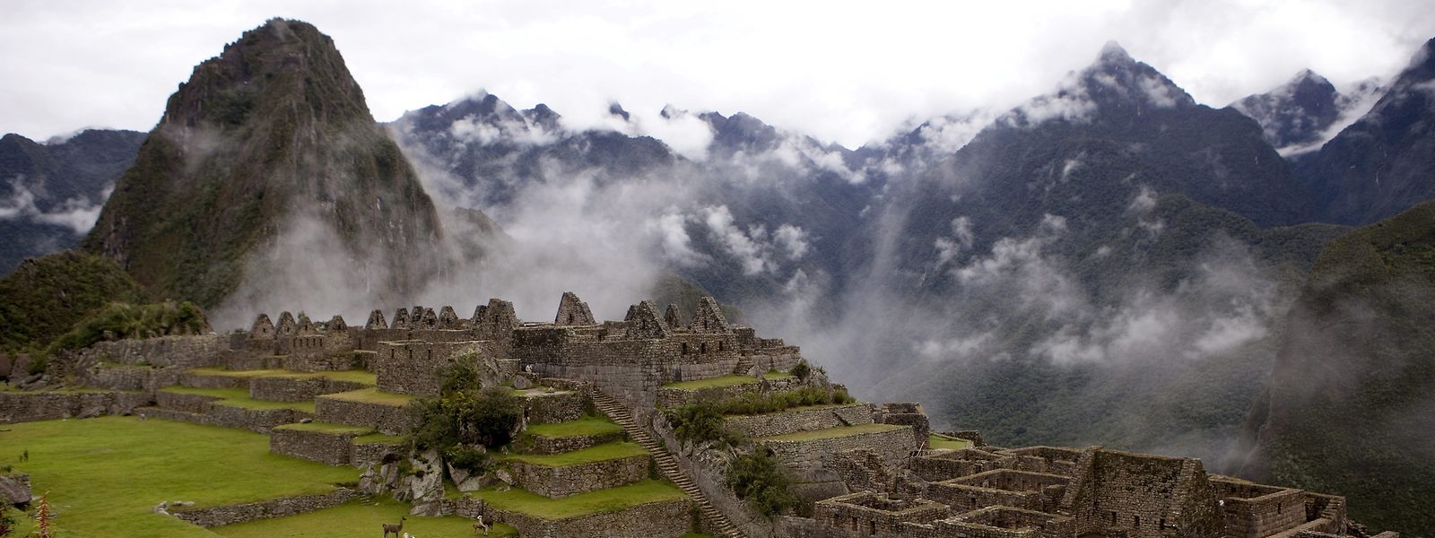Blick auf die Ruinen von Machu Picchu in Peru.