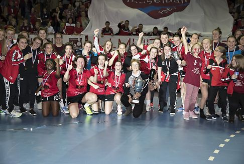 Das Sportwochenende in Bildern: Zweikämpfe, Tore und Emotionen