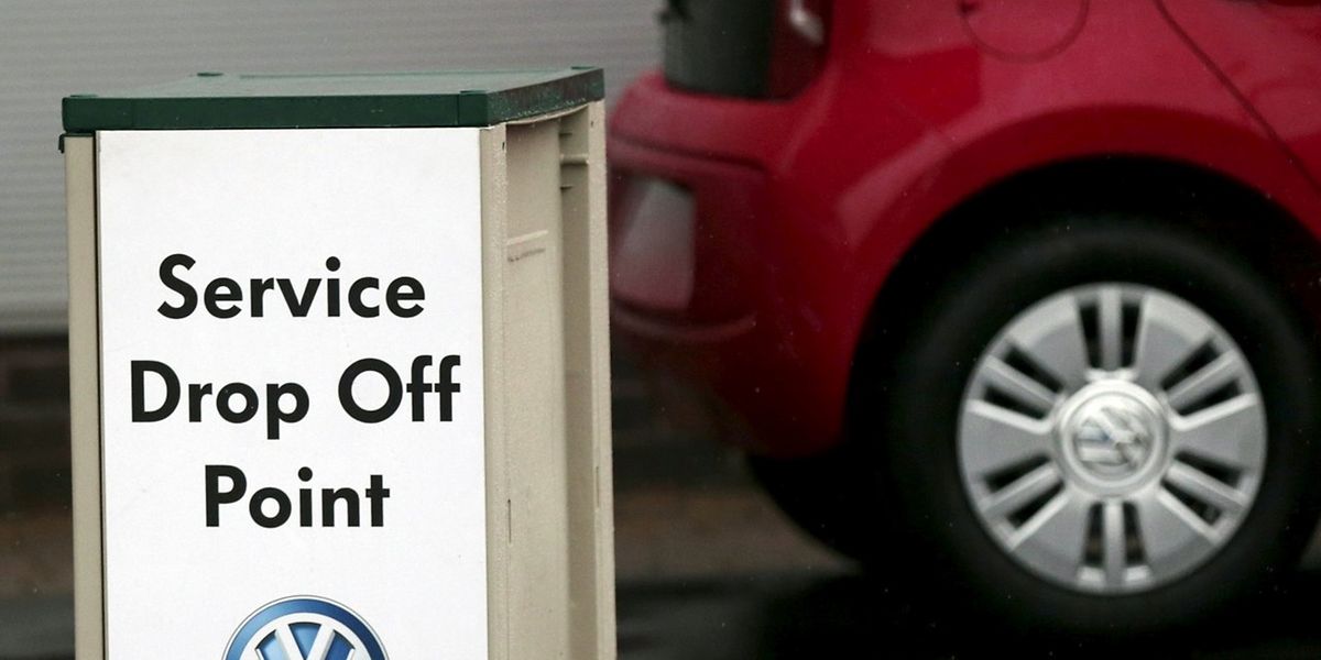 Hoher Reifendruck, Diesel im Motorenöl - mit unerlaubten Tricks haben VW-Ingenieure den Verbrauch geschönt.