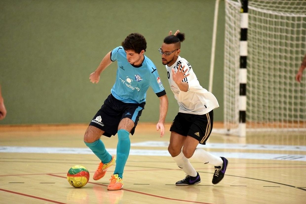 Rui Pereira (Futsal US Esch) et Daniel Perez (ALSS Futsal Munsbach).