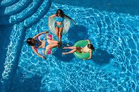 Laut Anbieter kann sich das eigene Schwimmbad gerade für Familien mit Kindern lohnen. 