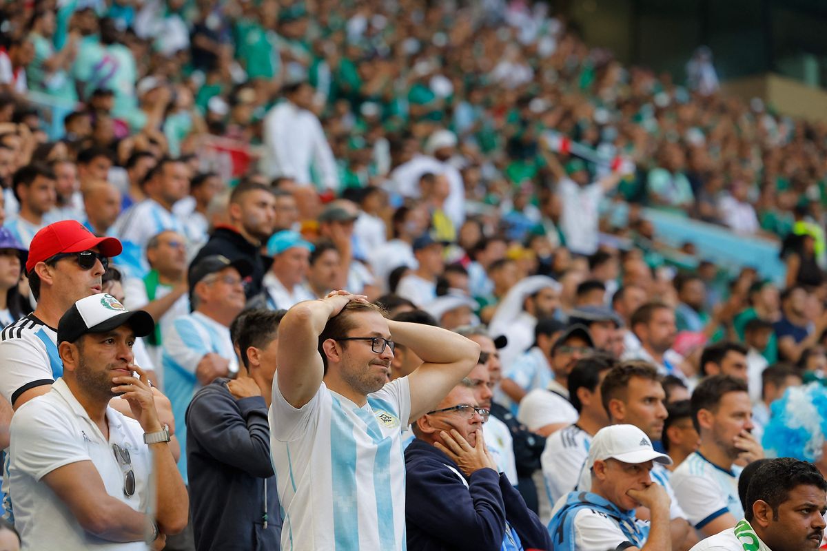 Die argentinischen Fans können es kaum glauben.