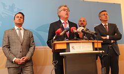 Geballte Ministerkraft: Bettel, Gramegna, Schneider, Braz.