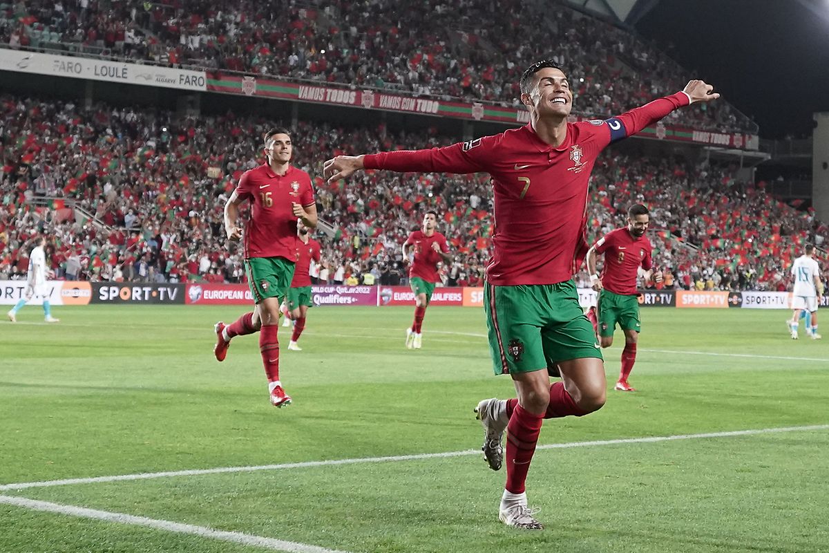 Cristiano Ronaldo trifft gegen Luxemburg dreifach.