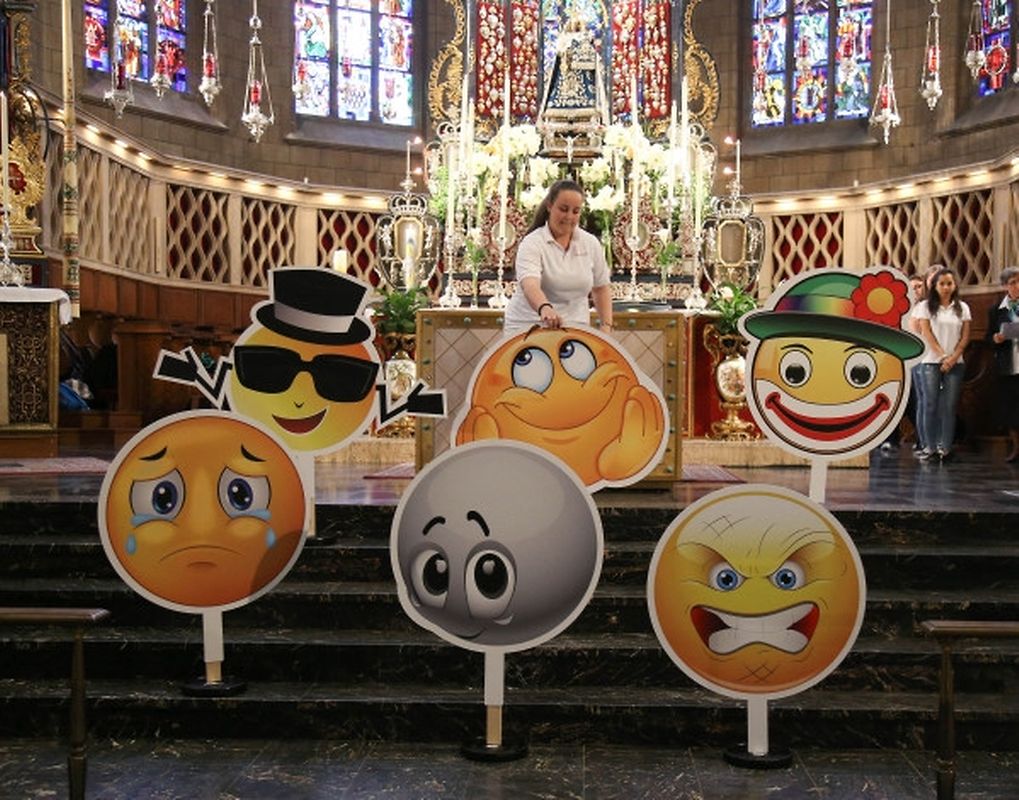 Messe pour l'école des Soeurs de la doctrine chrétienne de Sainte-Anne d'Ettelbruck.