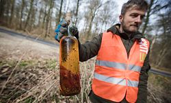 Didier Picard aus Mamer sammelt im März jeden Tag während 30 Minuten Müll ein - Foto : Pierre Matgé/Luxemburger Wort