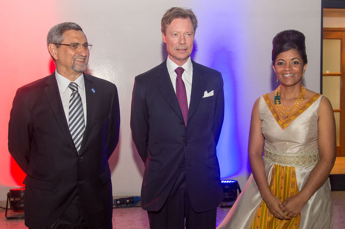 Großherzog Henri mit dem Präsidentenpaar.