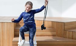 Julie au MUDAM, le 26 Juin 2016. Photo: Chris Karaba