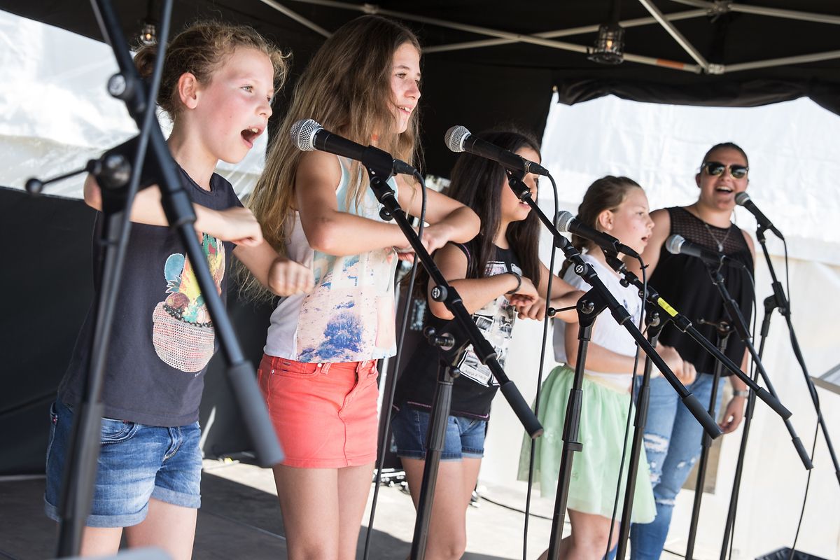 Nicht jeder hat schon mal das Weinfest in Stadtbredimus bei Tageslicht gesehen. Am Sonntagnachmittag war aber auch einiges hier los. 