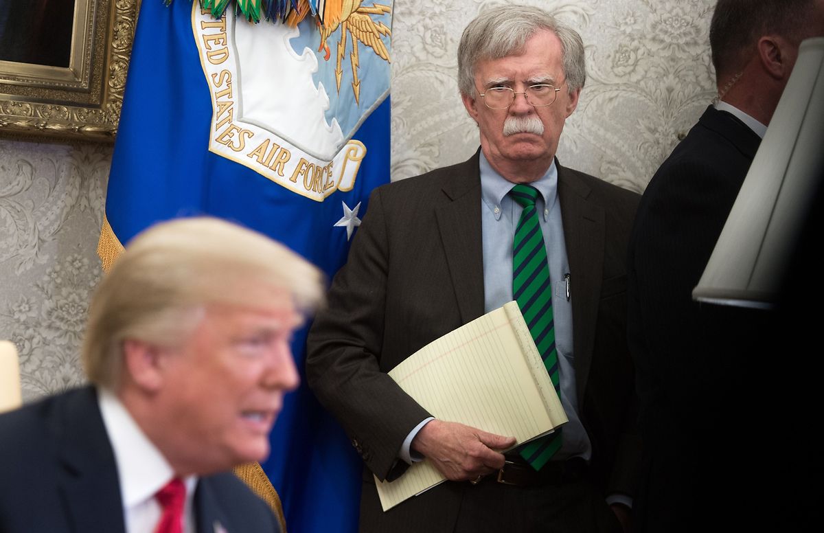 Der ehemalige US-Sicherheitsberater John Bolton mit Präsident Trump im Mai 2019.