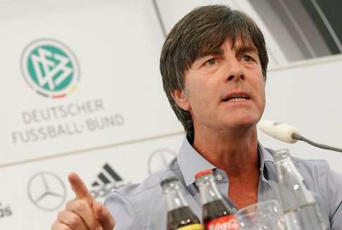 Bei der deutschen Fußball-Nationalmannschaft: Bundestrainer Löw verlängert Vertrag bis 2020 