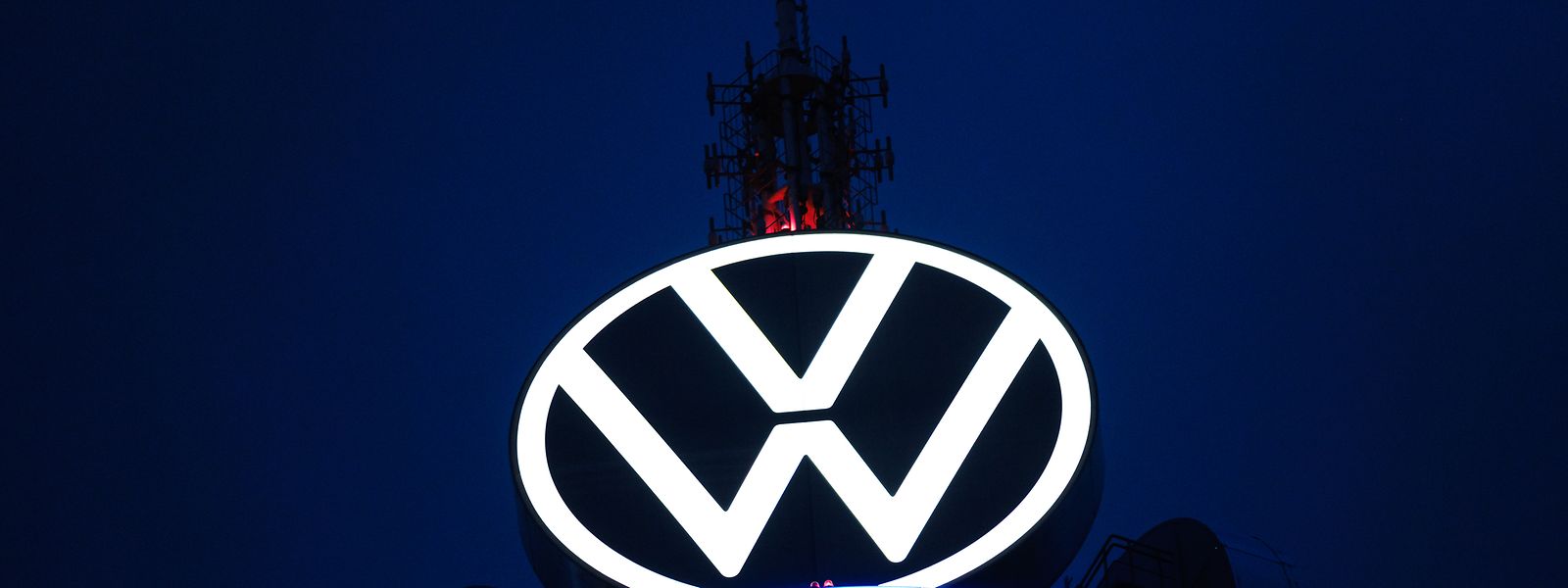 Nach der Konzerntochter Audi macht auch Volkswagen Schluss mit Benzin und Diesel. 