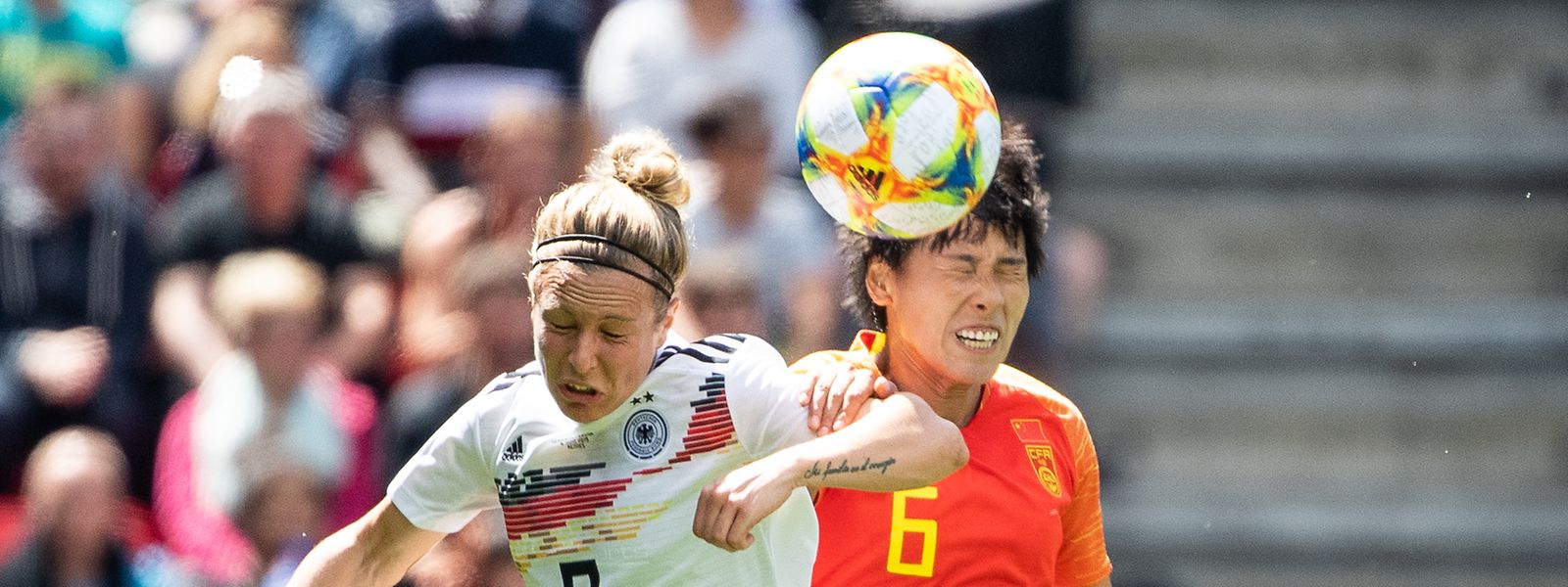 Fussballerinnen Drangen Auf Gleichbehandlung