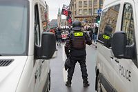 Da es kein Demonstrationsgesetz gibt, können Sicherheitskräfte kaum mehr, als unangemeldete Demonstrationszüge nur zu begleiten – und gegebenenfalls zu versuchen, Gewalt zu verhindern. 