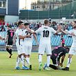 Dominik Stolz (n° 10) do Dudelange, marcou os três golos da vitória do F91 no encontro da primeira mão, no estádio Josy Barthel..