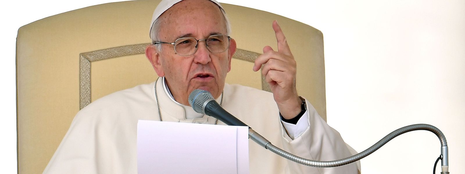 Der Papst wendet sich gegen eine pauschale Verurteilung von Menschen, die nach einer kirchlichen Heirat und späteren Scheidung eine zivile Ehe eingehen.