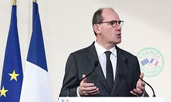 French Prime Minister Jean Castex gestures as he speaks during a press conference before the signature of a protocol related to CRTE-contracts for stimulus and ecological transition, in Nantes, western France on February 26, 2021. (Photo by Sebastien SALOM-GOMIS / AFP)