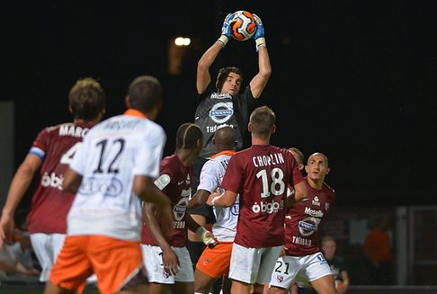 Football : Johann Carrasso déçu par le FC Metz