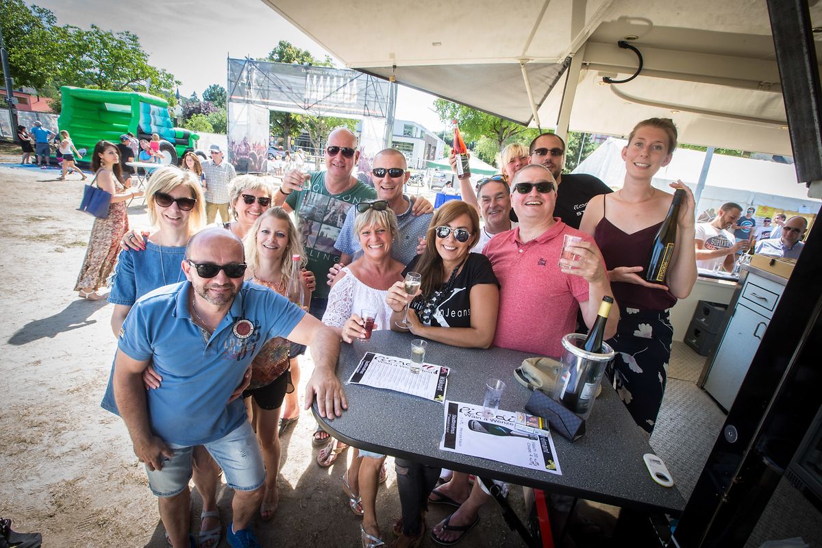 Nicht jeder hat schon mal das Weinfest in Stadtbredimus bei Tageslicht gesehen. Am Sonntagnachmittag war aber auch einiges hier los. 