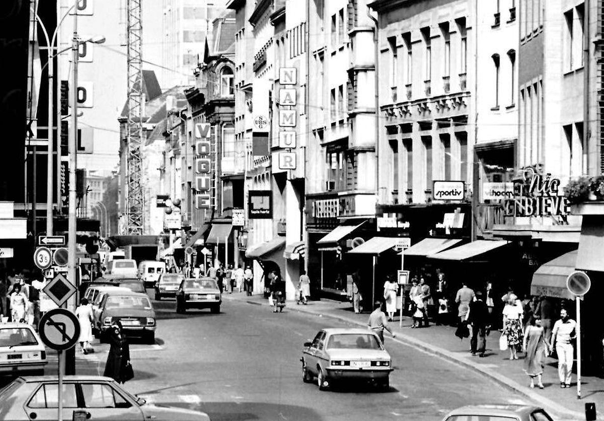 Bis zum 30. Juli 1979 mussten sich Fußgänger und Autofahrer die Groussgaass noch teilen. 