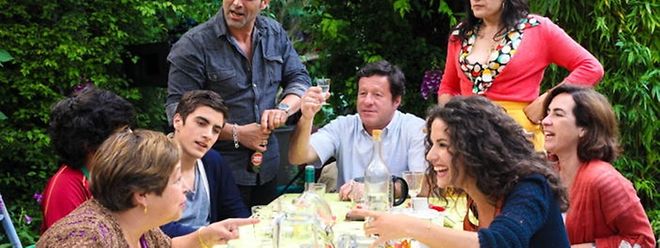 Como toda a gente sabe, os portugueses fazem barulho e bebem "superboques"