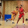 Noah Medeot (Amicale - 6) - Malik Wilson (Arantia - 11) / Basketball Total League Herren Luxemburg, Saison 2020-2021, 3. Spieltag / 04.10.2020 / Amicale Steinsel - Arantia Larochette / Hall Sportif Alain Marchetti / Foto: Yann Hellers