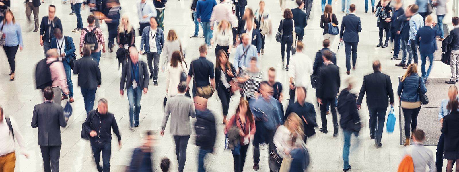 Grèves, bouchons, problèmes de signalisation, temps de travail : la coupe est pleine pour de nombreux frontaliers qui rêvent d'ailleurs.