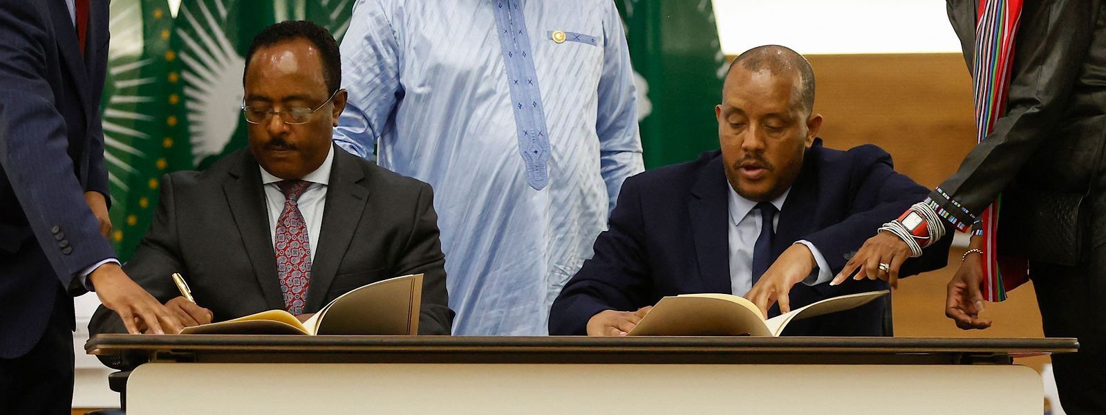 Kommt Äthiopien nach etlichen Monaten Krieg mit schätzungsweise einer halben Million Toten zur Ruhe? Ein Waffenstillstand wurde in Pretoria unterzeichnet.
