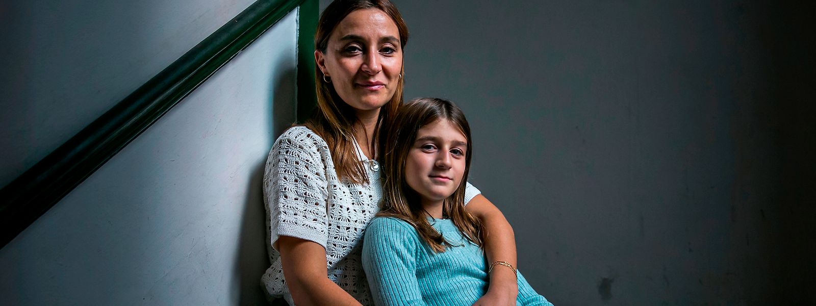 A realizadora luso-francesa Cristèle Alves Meira e a filha Lua Michel, a protagonista do filme que representa Portugal nos Óscares.