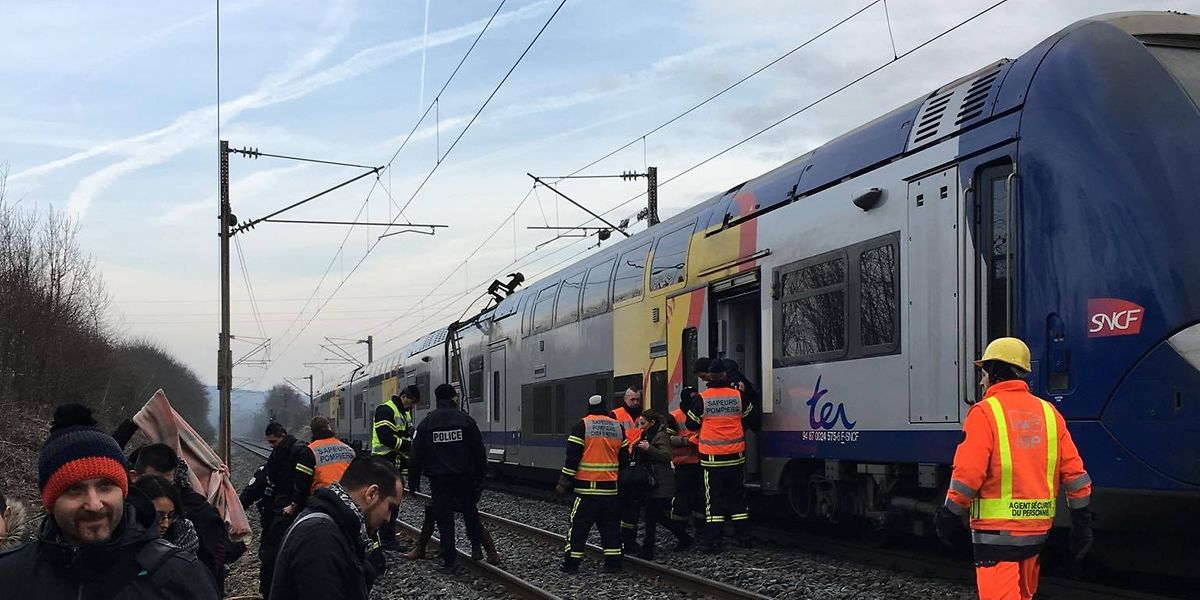 Un train était à l'arrêt à la sortie de Thionville, en direction de Bettembourg