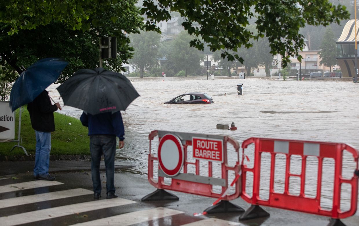Hochwasser nach Starkregen , Ettelbruck , Deichhalle , Parking Foto:Guy Jallay/Luxemburger Wort