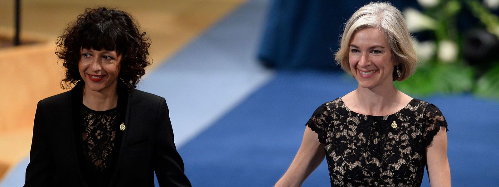 Die Französin Emmanuelle Charpentier (l) und die Amerikanerin Jennifer Doudna haben den Chemie-Nobelpreis 2020 erhalten.